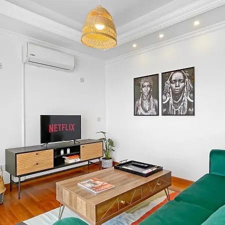 アパート 180° Seaview Apt. Right On Famous Promenade ラルナカ