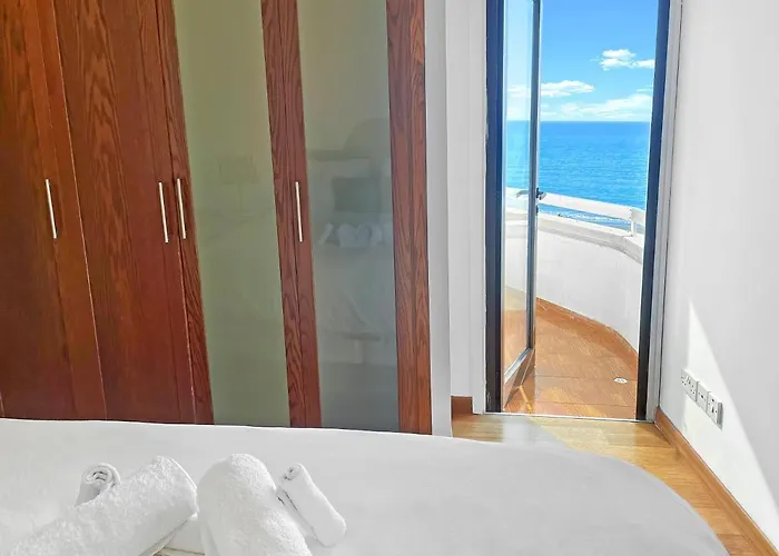 180° Seaview Apt. Right On Famous Promenade *