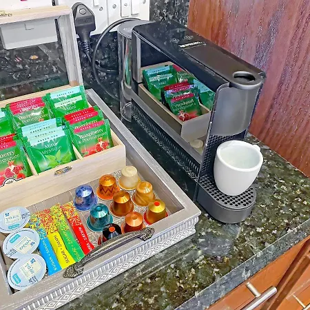 Апартаменти 180° Seaview Apt. Right On Famous Promenade Ларнака