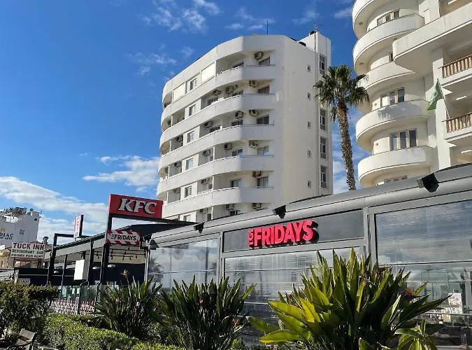 Апартаменти 180° Seaview Apt. Right On Famous Promenade Ларнака